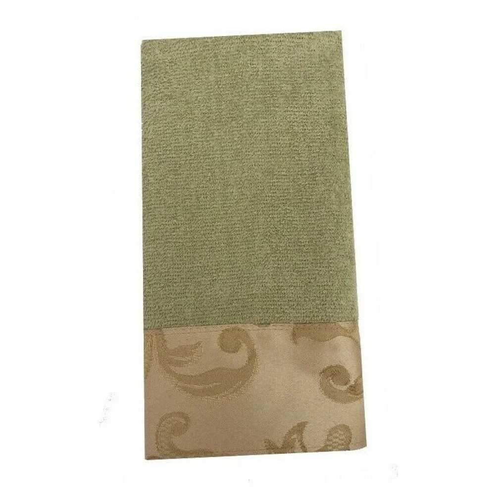Avanti Amelia Fingertip Towels 11x18 Green Holiday Embellished Set of 2